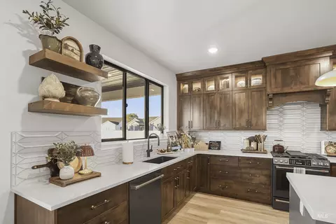 Kitchen - 1102 Copper Dr, Rupert, ID 83350 photo 1 of 2