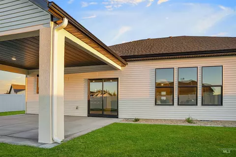 Exterior - 1102 Copper Dr, Rupert, ID 83350 photo 9 of 10