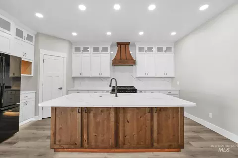 Kitchen - 429 E Hagerman Ave, Hagerman, ID 83332 photo 1 of 3