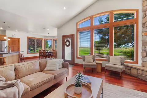 Living - 3415 Moonlight, Kimberly, ID 83341 photo 2 of 3