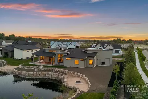 Exterior - 445 Joy Ave, Middleton, ID 83644 photo 10 of 10