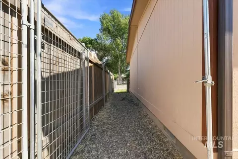 175 N 12th E, Mountain Home, ID 83647 photo 26