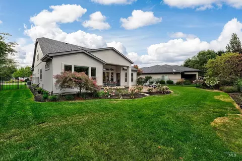 Exterior - 3765 W Dublin Dr, Eagle, ID 83616 photo 7 of 14