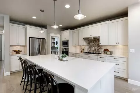 Kitchen - 3765 W Dublin Dr, Eagle, ID 83616 photo 3 of 5