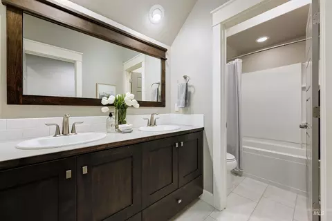 Bath - 3765 W Dublin Dr, Eagle, ID 83616 photo 5 of 5