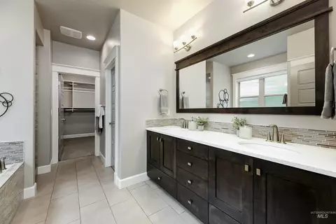 Bath - 3765 W Dublin Dr, Eagle, ID 83616 photo 2 of 5
