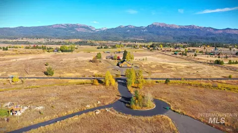 6 Michelle Pl, Mccall, ID 83638 photo 8