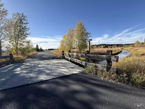 6 Michelle Pl, Mccall, ID 83638 photo 7