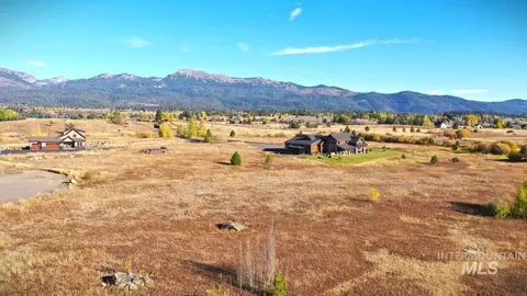 6 Michelle Pl, Mccall, ID 83638 photo 9