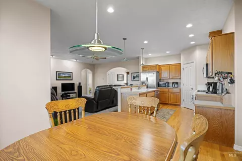 Dining - 1560 W Yellowstone Ct, Eagle, ID 83616 photo 2 of 2