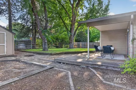 Exterior - 1383 E Fall Ct, Boise, ID 83706 photo 2 of 8