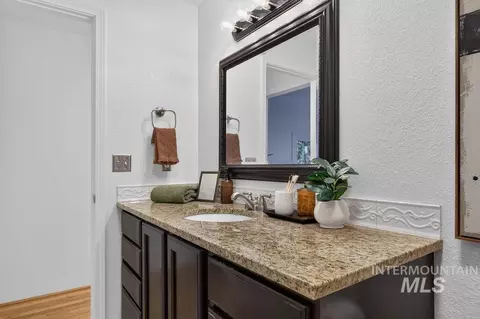 Bath - 1383 E Fall Ct, Boise, ID 83706 photo 2 of 2