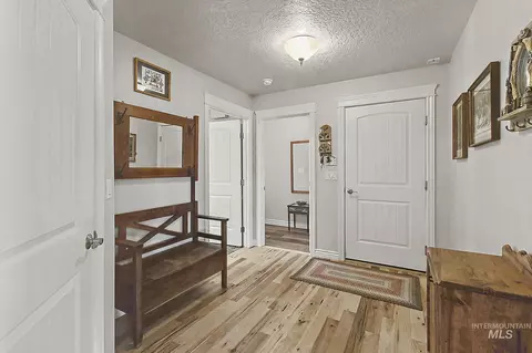 Entry Way - 6900 W Charters Ln, Melba, ID 83641 photo 2 of 2