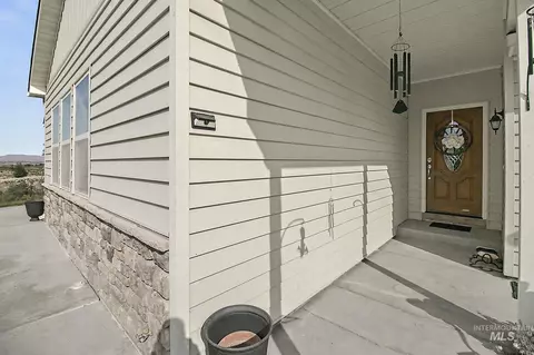 Exterior - 6900 W Charters Ln, Melba, ID 83641 photo 3 of 12