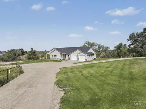 Exterior - 6900 W Charters Ln, Melba, ID 83641 photo 1 of 12