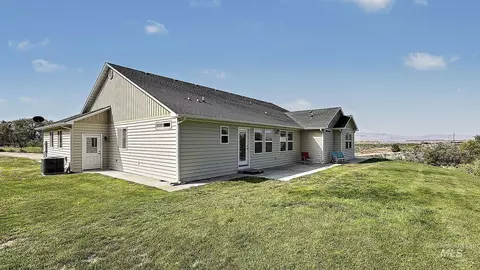 Exterior - 6900 W Charters Ln, Melba, ID 83641 photo 10 of 12
