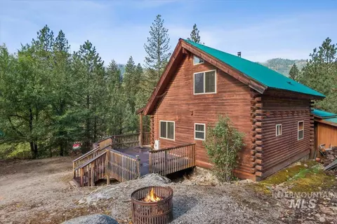 4 Sunny Ridge Ln, Garden Valley, ID 83622