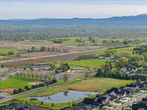 7595 W Moon Valley Rd, Eagle, ID 83616 photo 18
