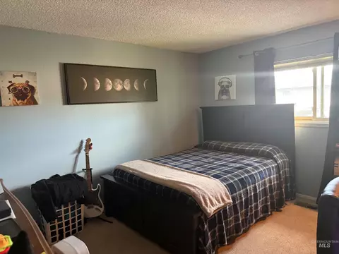 Bedroom - 360 N Eagle Glen Ln, Eagle, ID 83616 photo 2 of 2