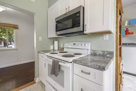 Kitchen - 344 Pierce St, Twin Falls, ID 83301 photo 3 of 4