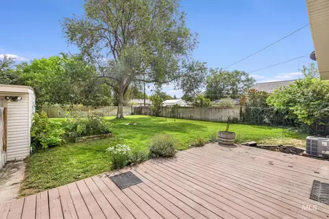 Exterior - 344 Pierce St, Twin Falls, ID 83301 photo 6 of 7
