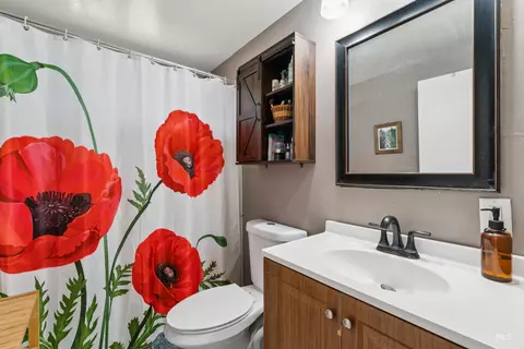 Bath - 1507 Cove Rd, Weiser, ID 83672 photo 1 of 2