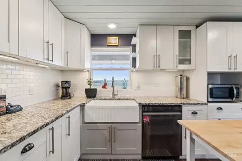 Kitchen - 1507 Cove Rd, Weiser, ID 83672 photo 3 of 5