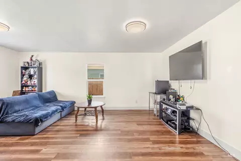 Living - 424 S 5th, Rupert, ID 83350 photo 3 of 3
