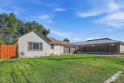 Exterior - 424 S 5th, Rupert, ID 83350 photo 3 of 8