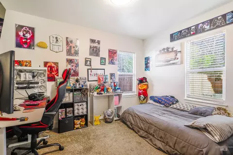 Bedroom - 424 S 5th, Rupert, ID 83350 photo 2 of 2