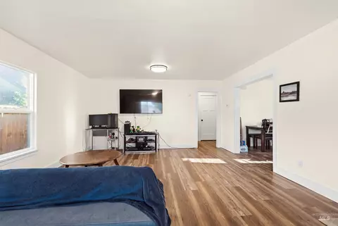 Living - 424 S 5th, Rupert, ID 83350 photo 1 of 3