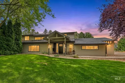 1103 S Camas St, Nampa, ID 83686