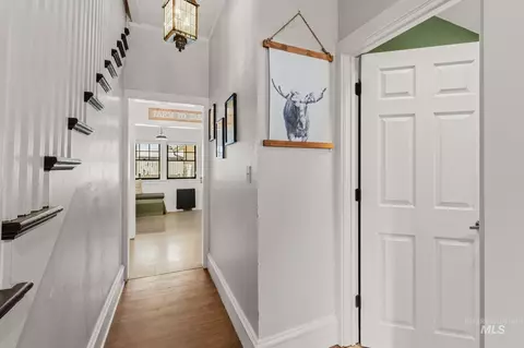 Entry Way - 320 4th St, Lewiston, ID 83501 photo 6 of 9