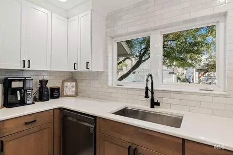 Kitchen - 320 4th St, Lewiston, ID 83501 photo 2 of 2