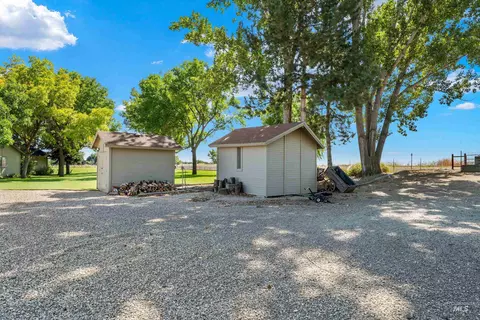Exterior - 479 E King Rd, Kuna, ID 83634 photo 6 of 14