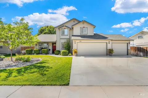 301 N Summerwind Dr, Nampa, ID 83651