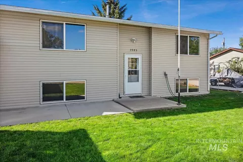 Exterior - 3085 Dickson Ave, Twin Falls, ID 83301 photo 2 of 7