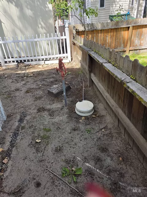Exterior - 514 D28 Sawyer St #D28, Cascade, ID 83611 photo 7 of 14