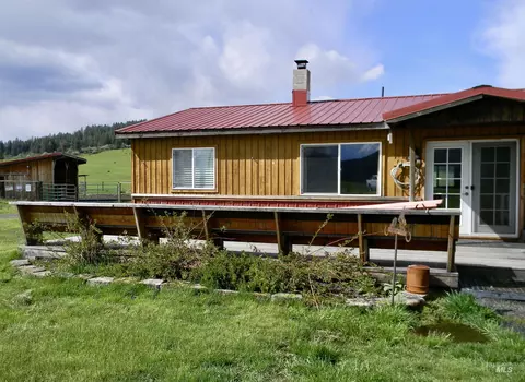 Exterior - 2000 Park Rd, Deary, ID 83823 photo 3 of 12