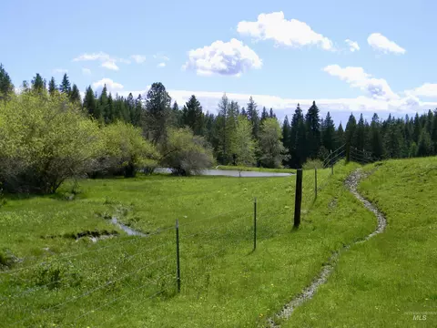 Exterior - 2000 Park Rd, Deary, ID 83823 photo 11 of 12