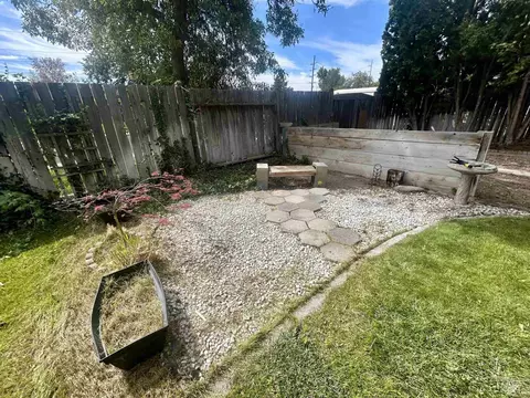 Exterior - 737 Academic Dr, Twin Falls, ID 83301 photo 6 of 10