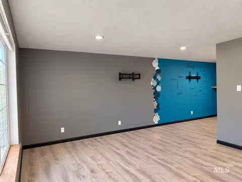 Living - 737 Academic Dr, Twin Falls, ID 83301 photo 2 of 6