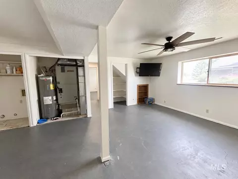 Living - 737 Academic Dr, Twin Falls, ID 83301 photo 6 of 6