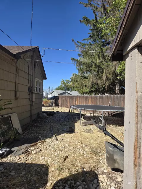 Exterior - 590 S 3rd E, Mountain Home, ID 83647 photo 2 of 5