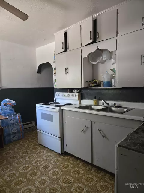 Kitchen - 590 S 3rd E, Mountain Home, ID 83647 photo 1 of 2