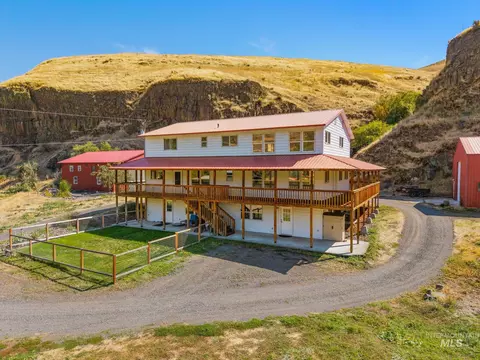 3387 Asotin Creek Rd, Asotin, WA 99402