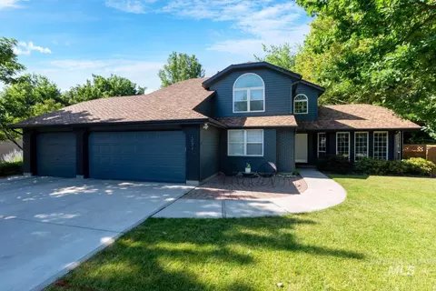 4974 N Rivervista Way, Garden City, ID 83714