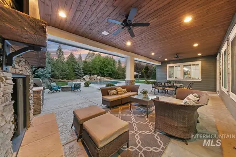 Exterior - 958 N Lionbridge Pl, Eagle, ID 83616 photo 7 of 7