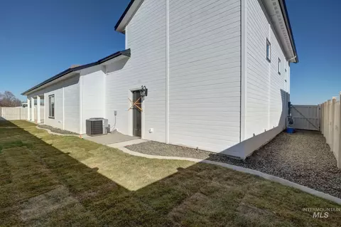 Exterior - 920 Campbel St, Vale, OR 97918 photo 1 of 1