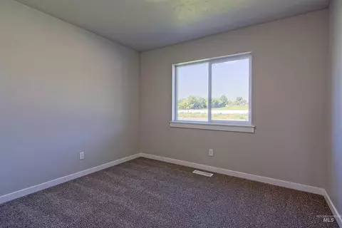 Bedroom - 920 Campbel St, Vale, OR 97918 photo 6 of 8